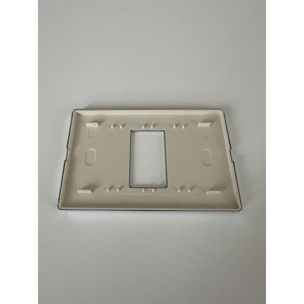 Placa de aluminio a presión Bticino 503/1a/al magic 1p (solo compatible con soportes 503sa)